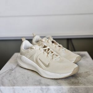 Nike Women's Cream Sneakers